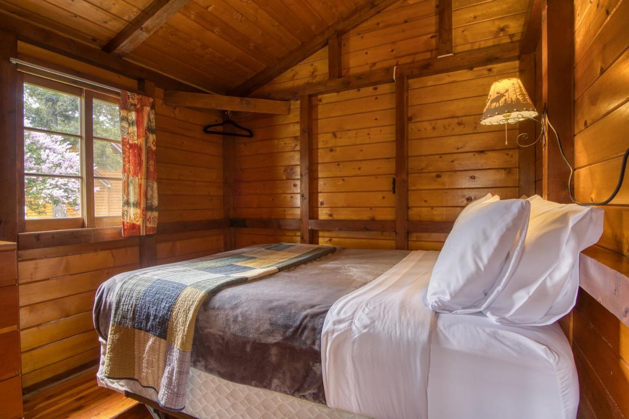 Timbers Resort Fairmont Hot Springs Bagian luar foto